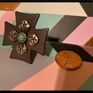 Large cross ring